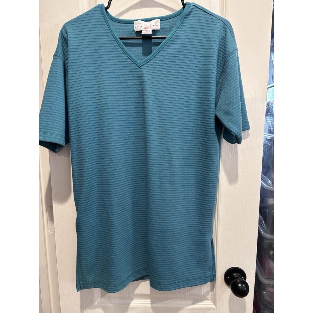 New York Style Oversize Size Small Lady Shirt With Side Slits V-Neck. (2534)